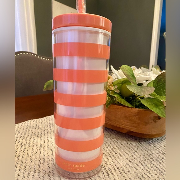 NWT! Kate spade ♠️ tumbler in fun summer stripes design - Picture 2 of 12